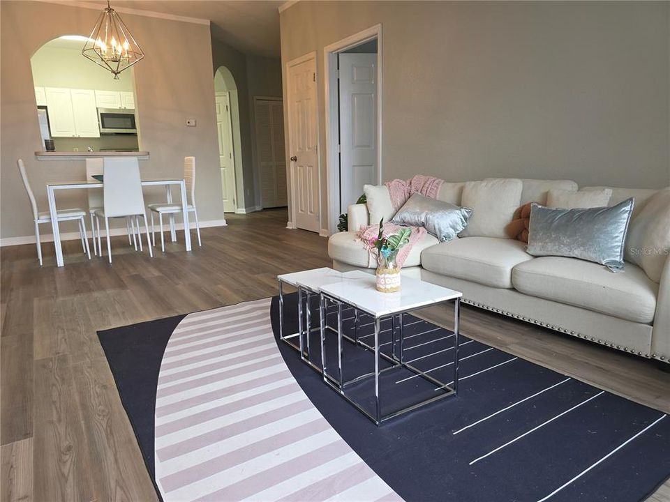 En Venta: $229,000 (3 camas, 2 baños, 1268 Pies cuadrados)