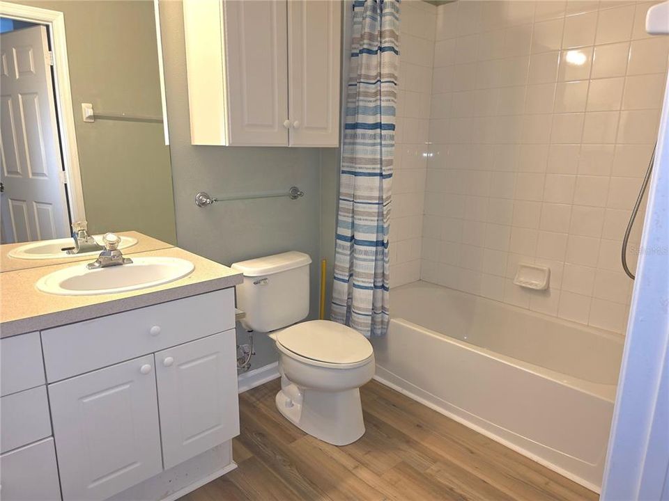 En Venta: $229,000 (3 camas, 2 baños, 1268 Pies cuadrados)