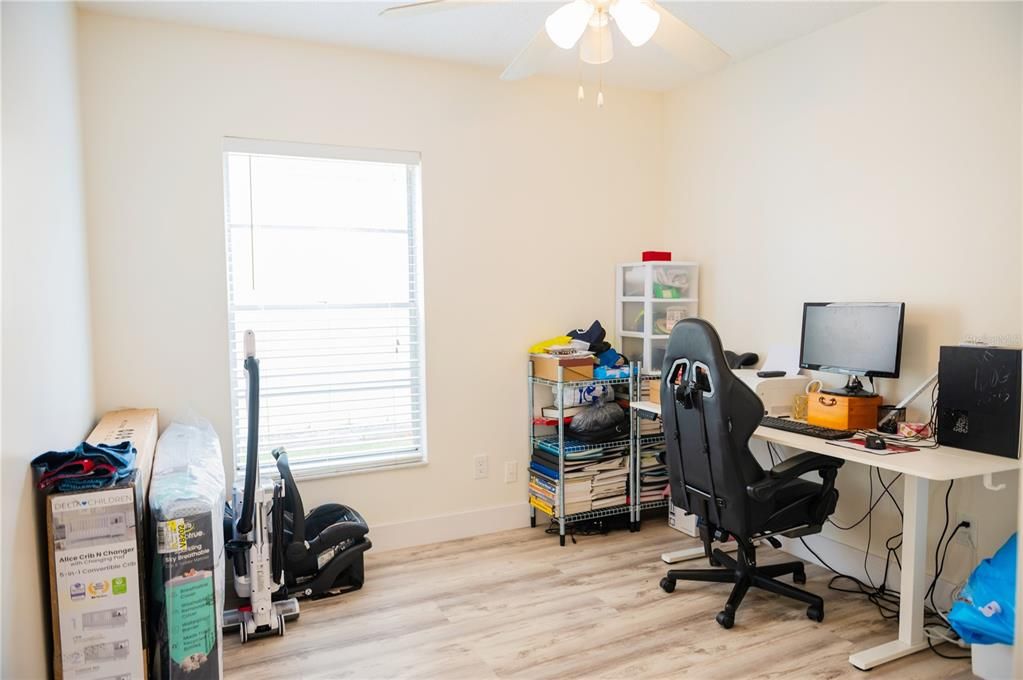 For Sale: $359,000 (3 beds, 2 baths, 1353 Square Feet)