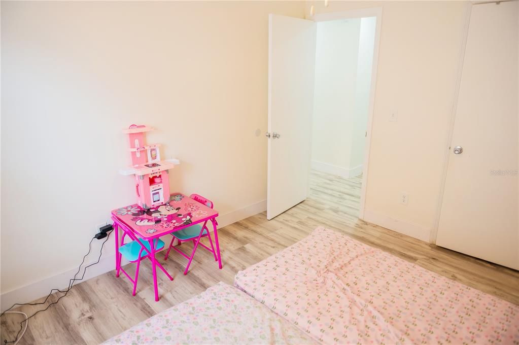 For Sale: $359,000 (3 beds, 2 baths, 1353 Square Feet)