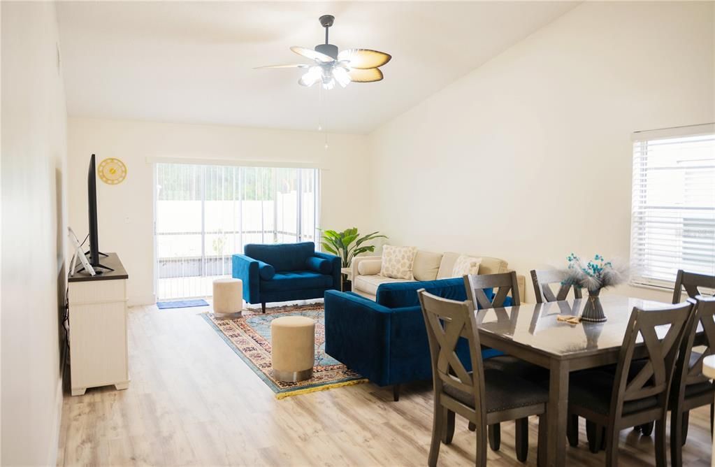 For Sale: $359,000 (3 beds, 2 baths, 1353 Square Feet)