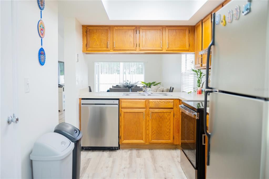 For Sale: $359,000 (3 beds, 2 baths, 1353 Square Feet)