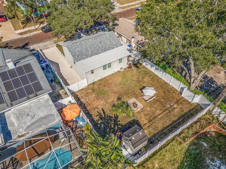 Active With Contract: $379,900 (3 beds, 2 baths, 986 Square Feet)