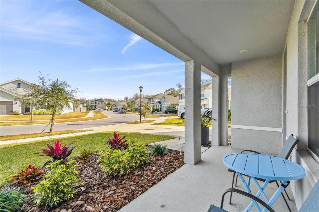 合同活跃: $425,000 (5 贝兹, 3 浴室, 2605 平方英尺)