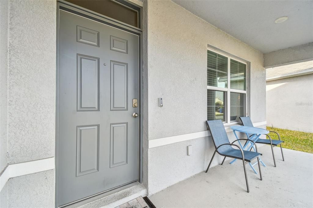 合同活跃: $425,000 (5 贝兹, 3 浴室, 2605 平方英尺)