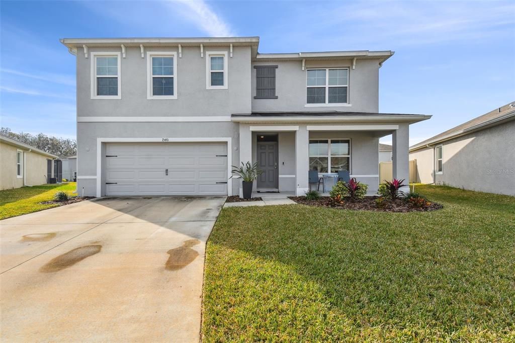 合同活跃: $425,000 (5 贝兹, 3 浴室, 2605 平方英尺)