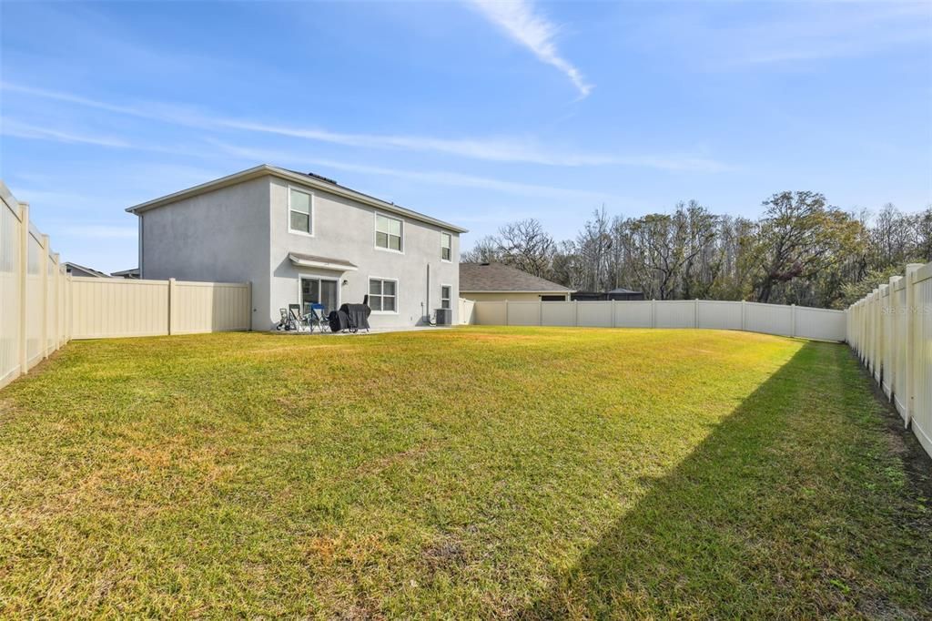 合同活跃: $425,000 (5 贝兹, 3 浴室, 2605 平方英尺)