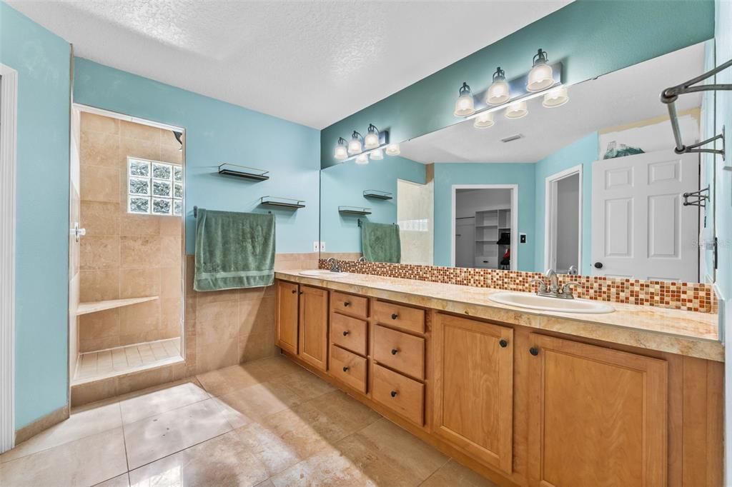 待售: $575,000 (3 贝兹, 2 浴室, 2106 平方英尺)