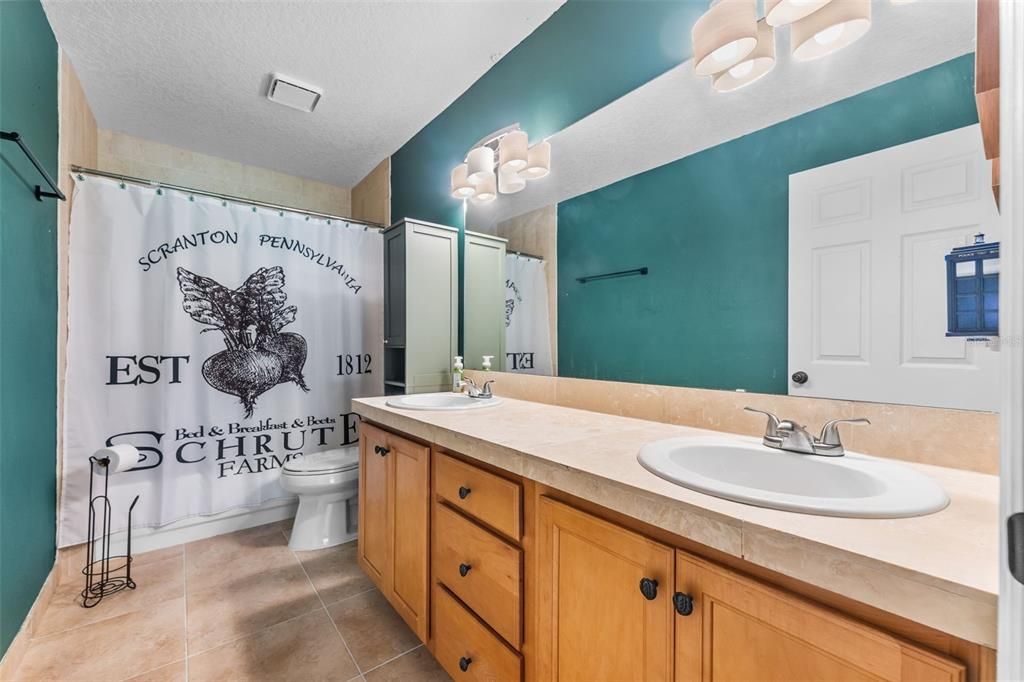 待售: $575,000 (3 贝兹, 2 浴室, 2106 平方英尺)