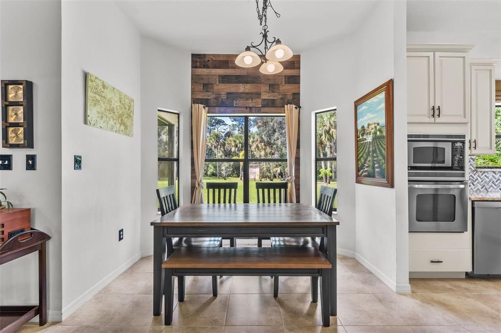 待售: $575,000 (3 贝兹, 2 浴室, 2106 平方英尺)