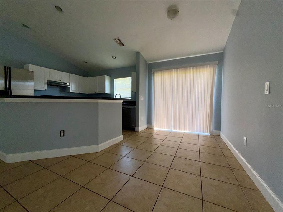 待售: $419,000 (6 贝兹, 0 浴室, 2306 平方英尺)