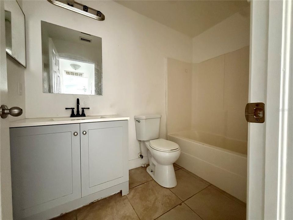 待售: $419,000 (6 贝兹, 0 浴室, 2306 平方英尺)