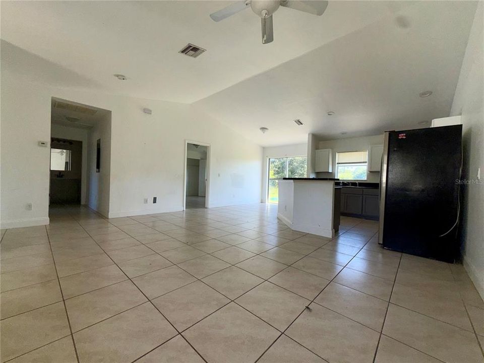 待售: $419,000 (6 贝兹, 0 浴室, 2306 平方英尺)