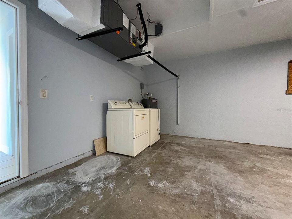 待售: $419,000 (6 贝兹, 0 浴室, 2306 平方英尺)