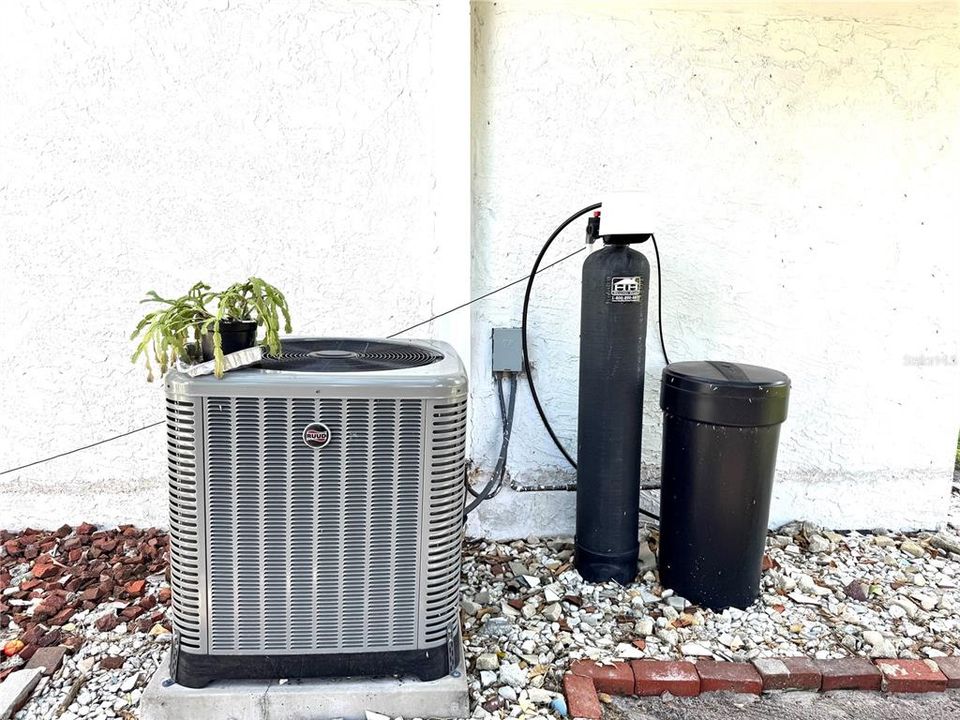 待售: $464,000 (4 贝兹, 3 浴室, 1677 平方英尺)