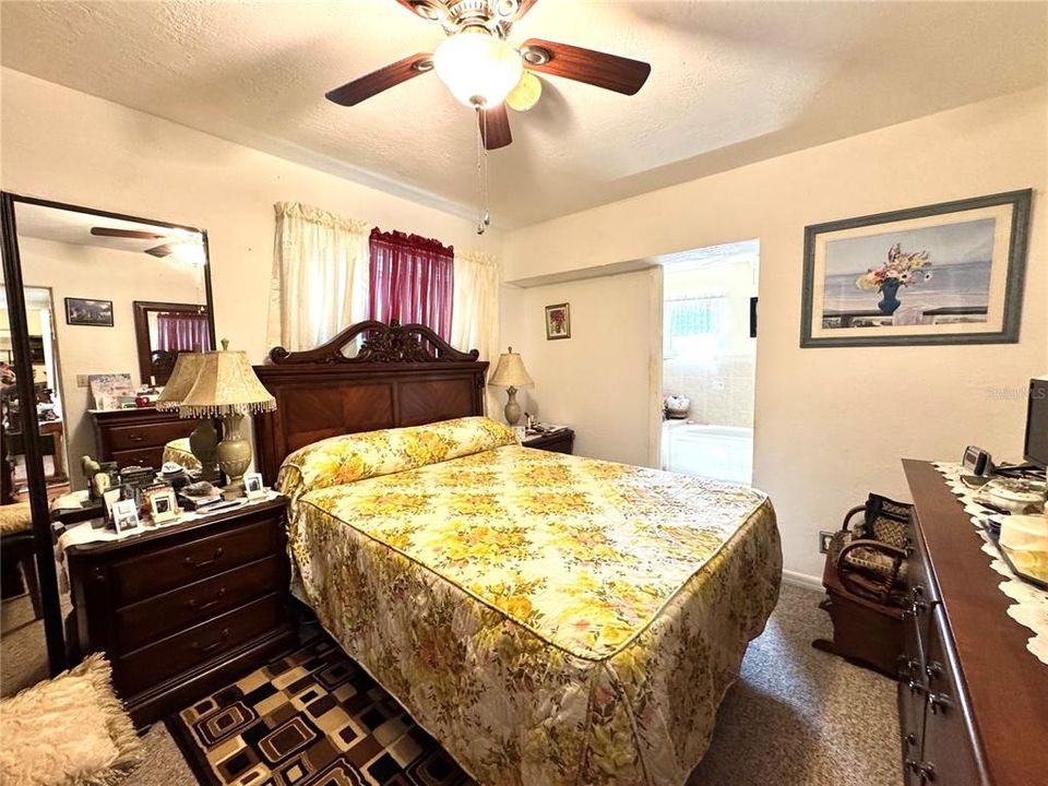 待售: $464,000 (4 贝兹, 3 浴室, 1677 平方英尺)