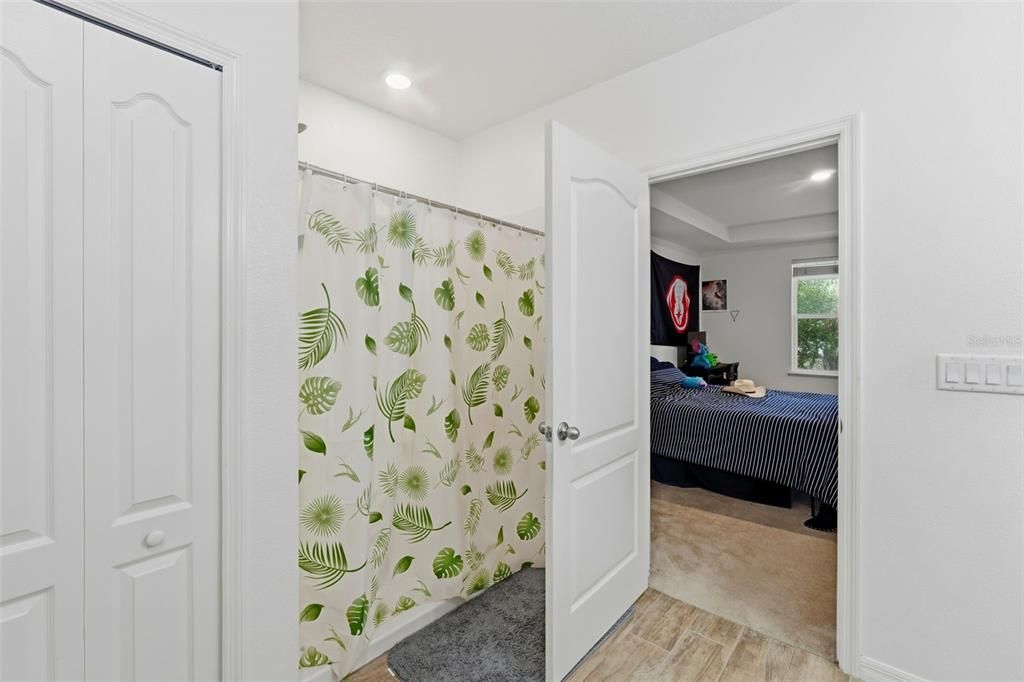 待售: $320,000 (3 贝兹, 2 浴室, 1600 平方英尺)