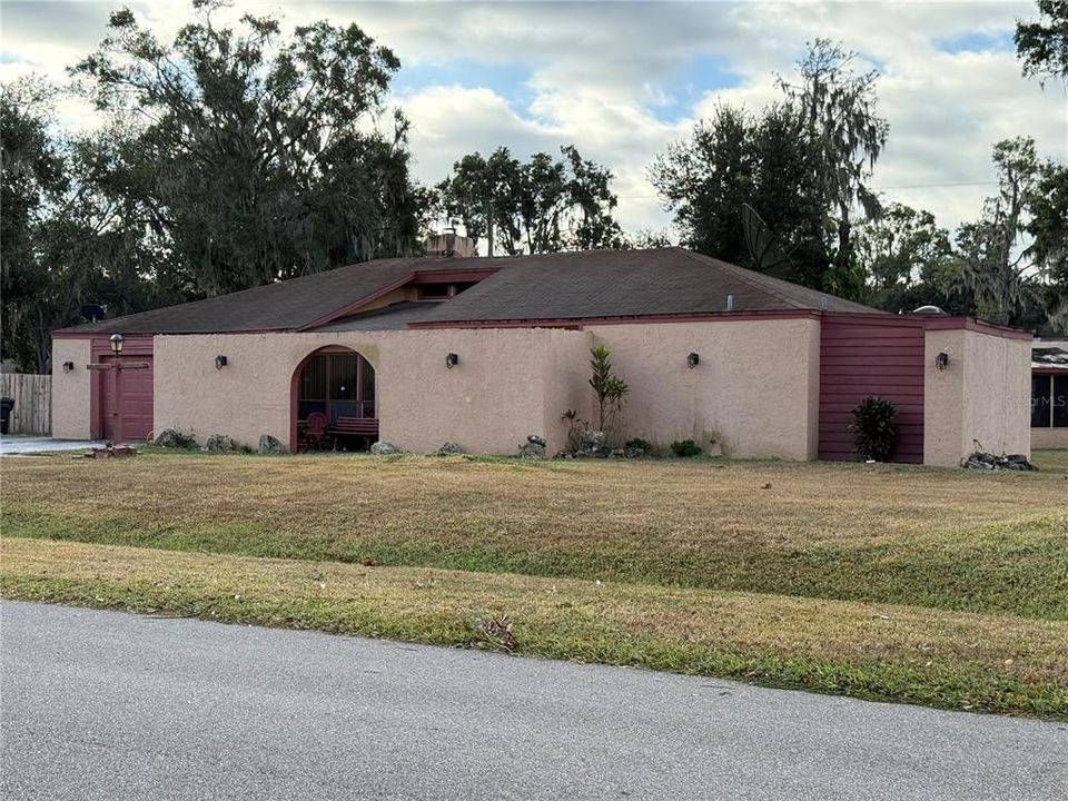 待售: $294,980 (3 贝兹, 2 浴室, 1967 平方英尺)