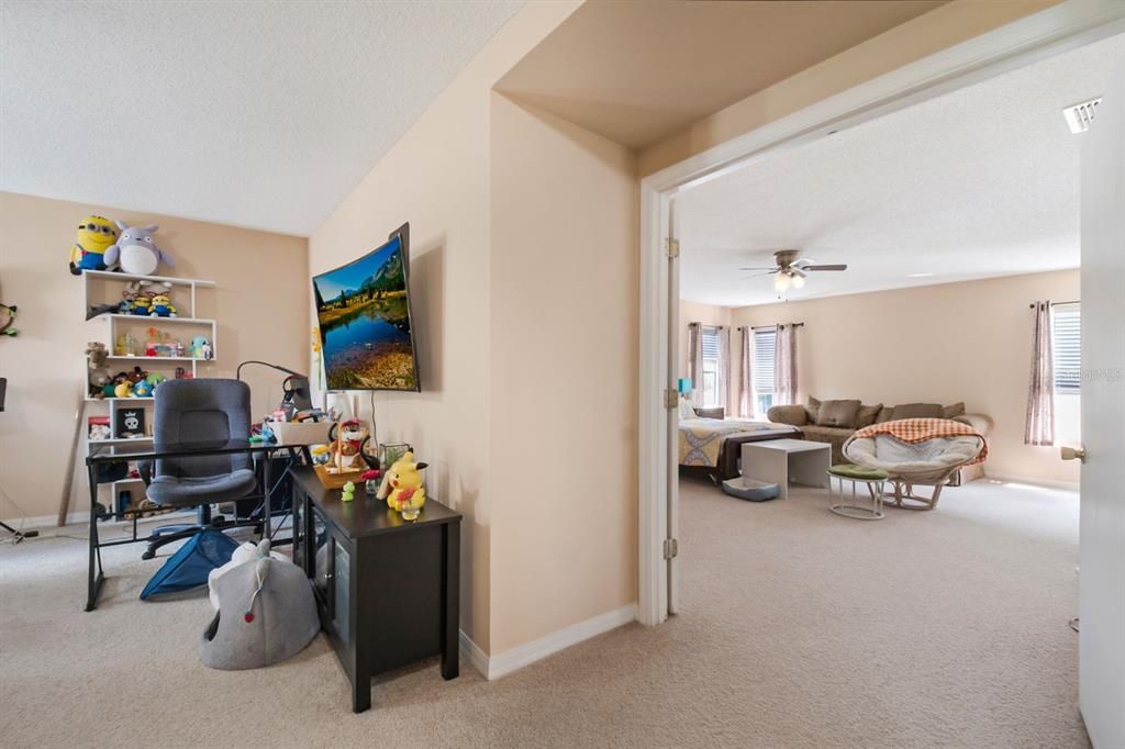 待售: $425,000 (4 贝兹, 2 浴室, 3434 平方英尺)