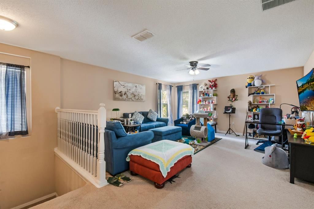 待售: $425,000 (4 贝兹, 2 浴室, 3434 平方英尺)