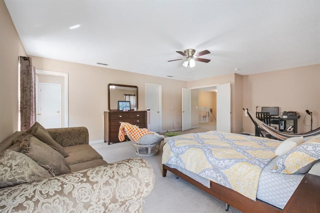 待售: $425,000 (4 贝兹, 2 浴室, 3434 平方英尺)