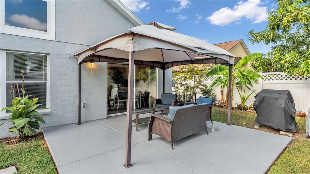 待售: $350,000 (4 贝兹, 3 浴室, 2070 平方英尺)