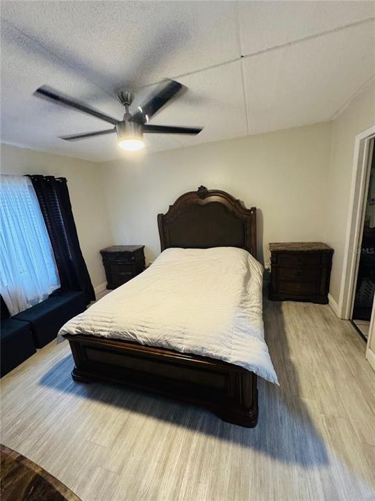 For Sale: $225,000 (3 beds, 2 baths, 1176 Square Feet)