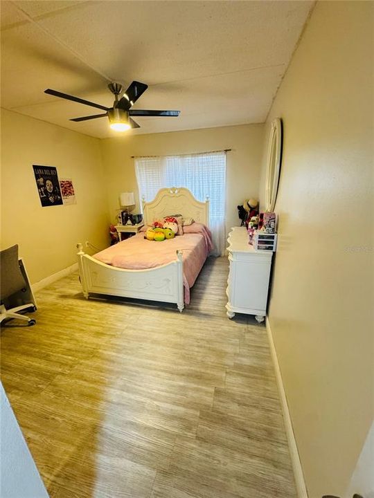 For Sale: $225,000 (3 beds, 2 baths, 1176 Square Feet)