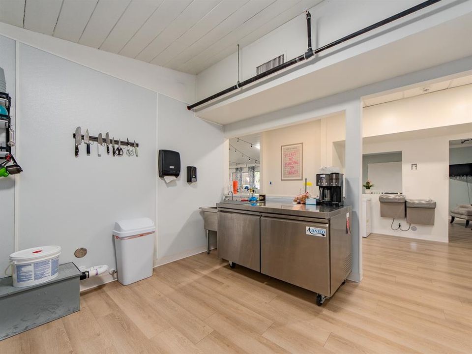 Active With Contract: $650,000 (0 beds, 0 baths, 2740 Square Feet)