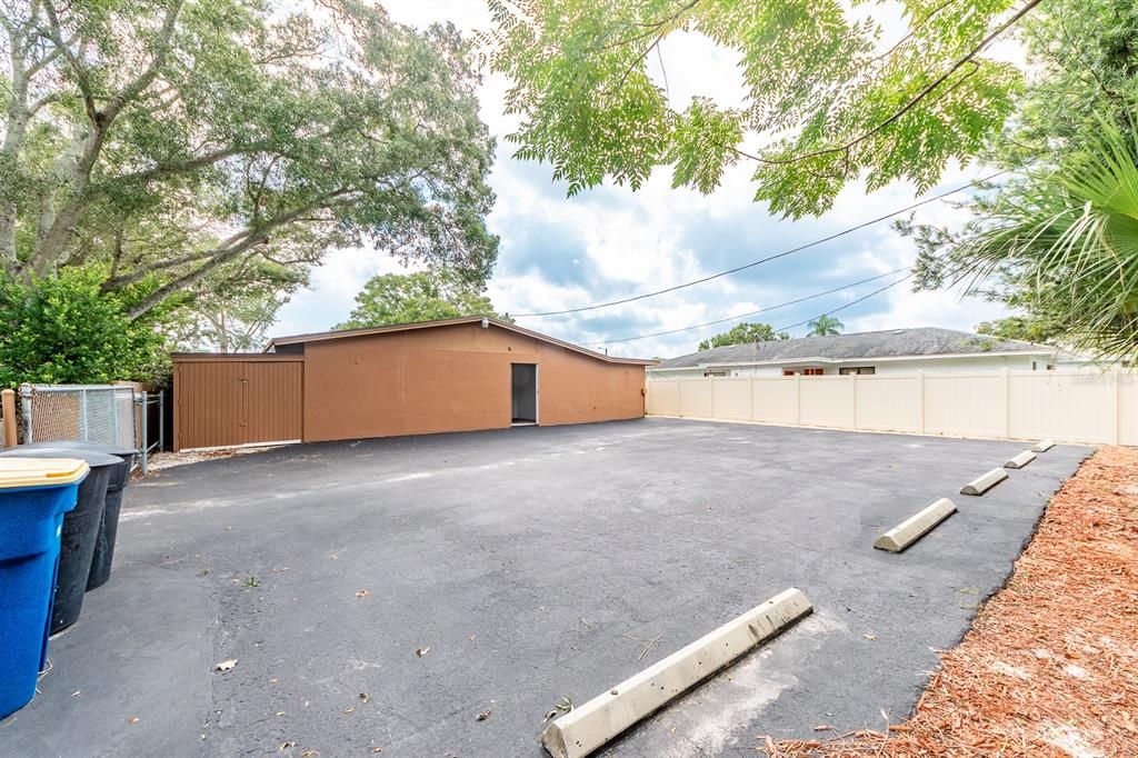 Active With Contract: $650,000 (0 beds, 0 baths, 2740 Square Feet)