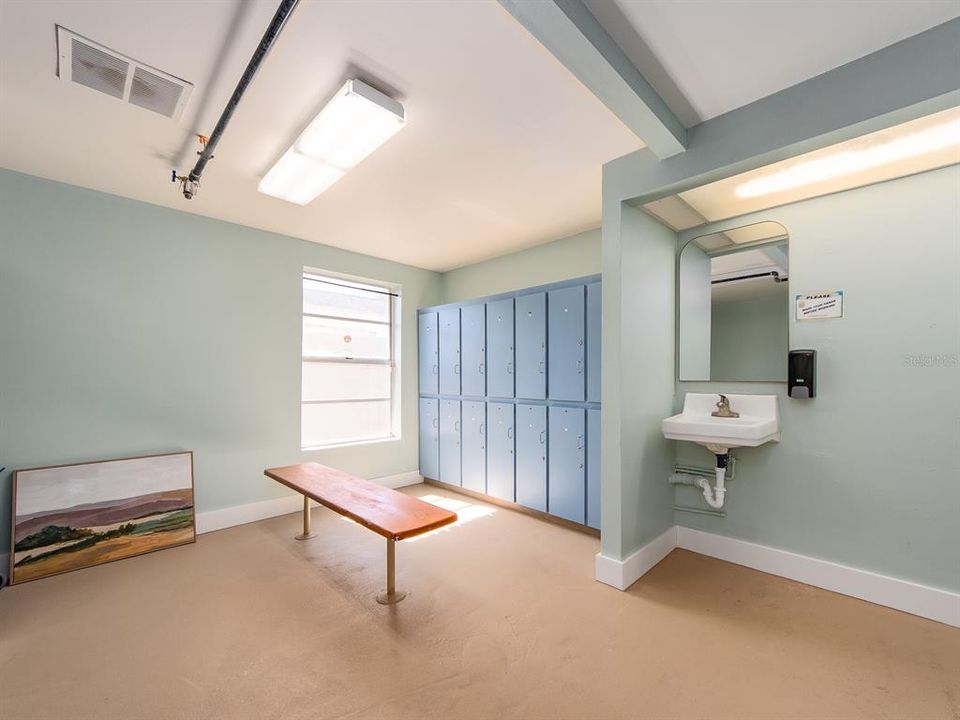 Active With Contract: $650,000 (0 beds, 0 baths, 2740 Square Feet)