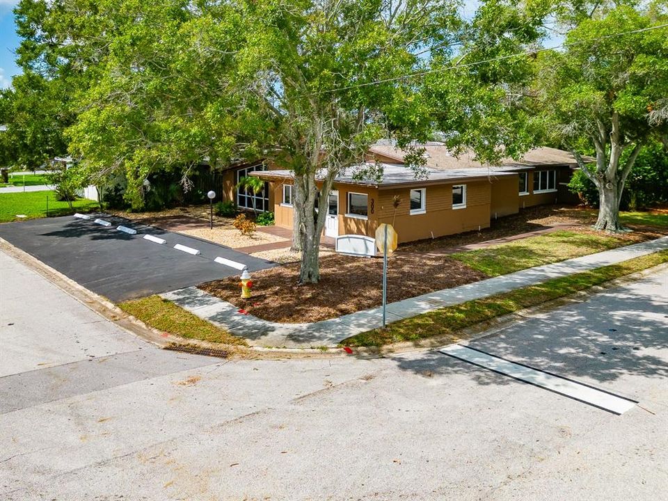 Active With Contract: $650,000 (0 beds, 0 baths, 2740 Square Feet)