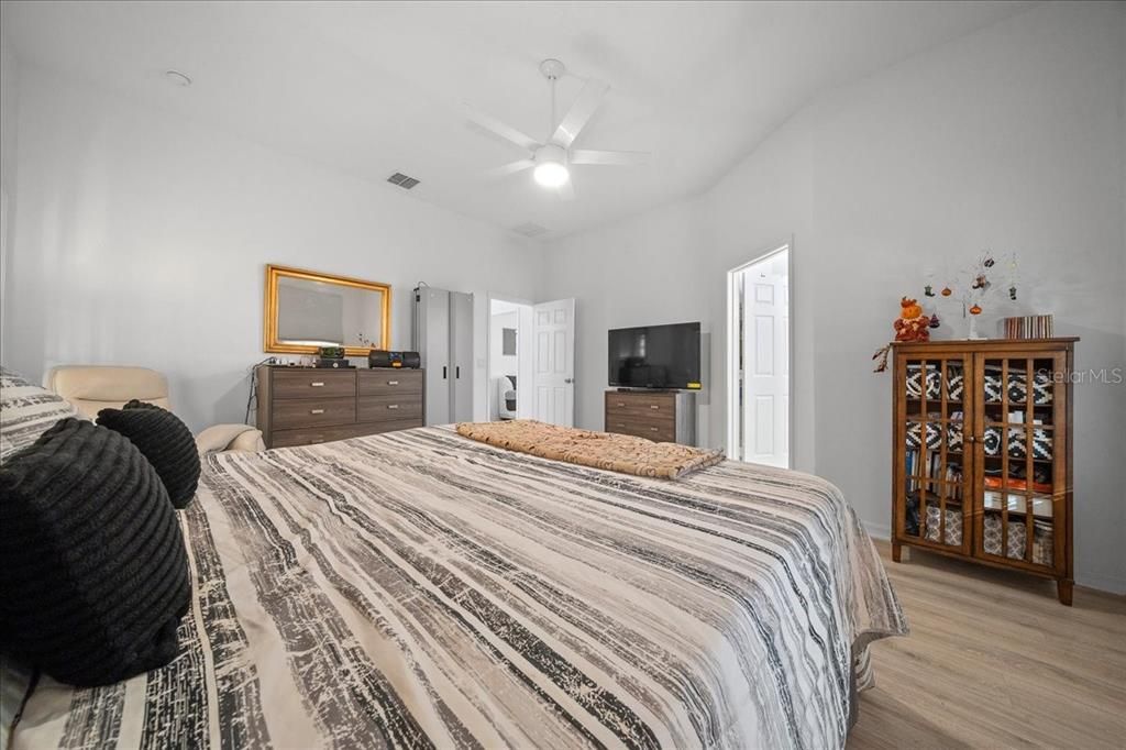 En Venta: $344,900 (3 camas, 2 baños, 1856 Pies cuadrados)