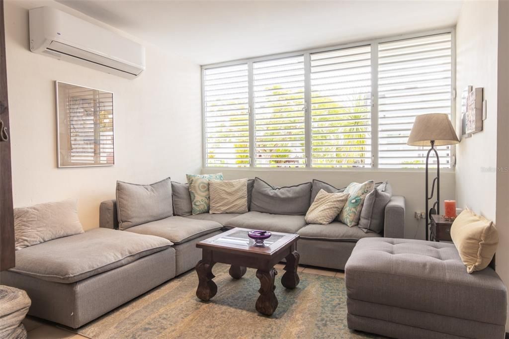 На продажу: $650,000 (4 спален, 2 ванн, 1490 Квадратных фут)