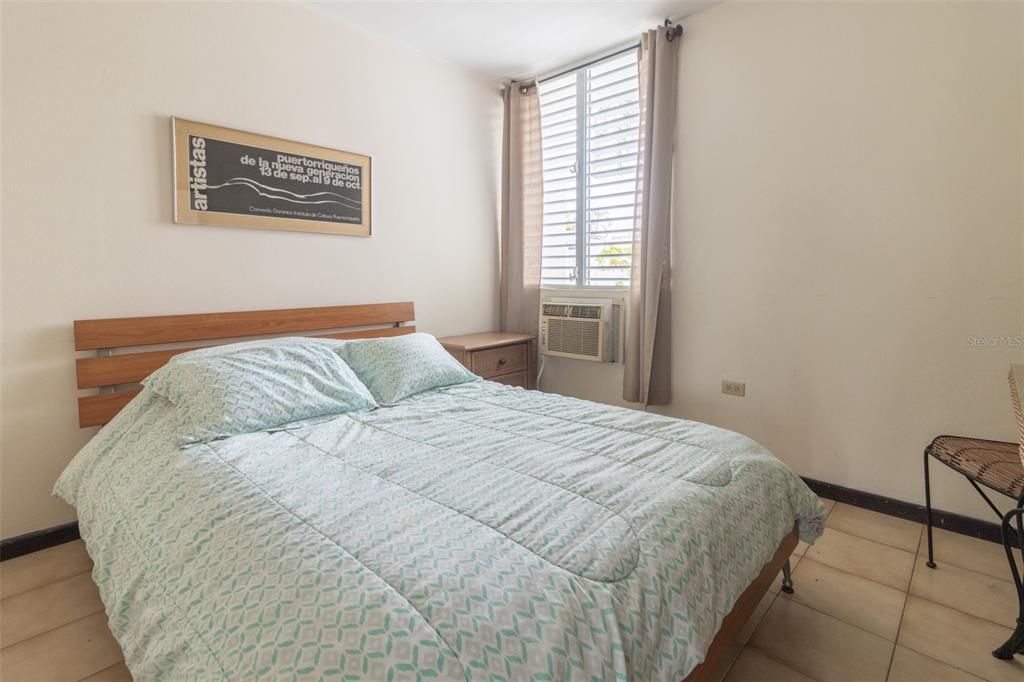 На продажу: $650,000 (4 спален, 2 ванн, 1490 Квадратных фут)