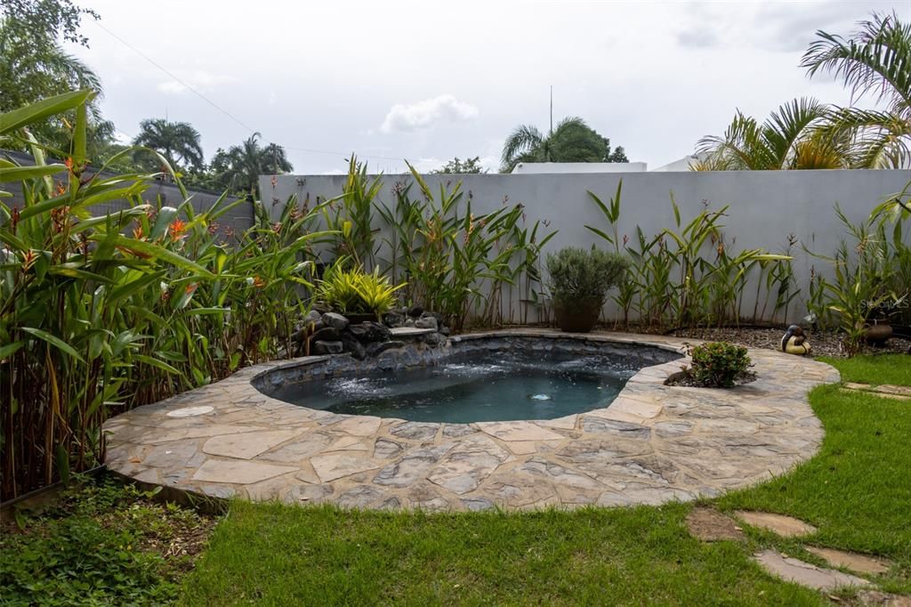 На продажу: $650,000 (4 спален, 2 ванн, 1490 Квадратных фут)