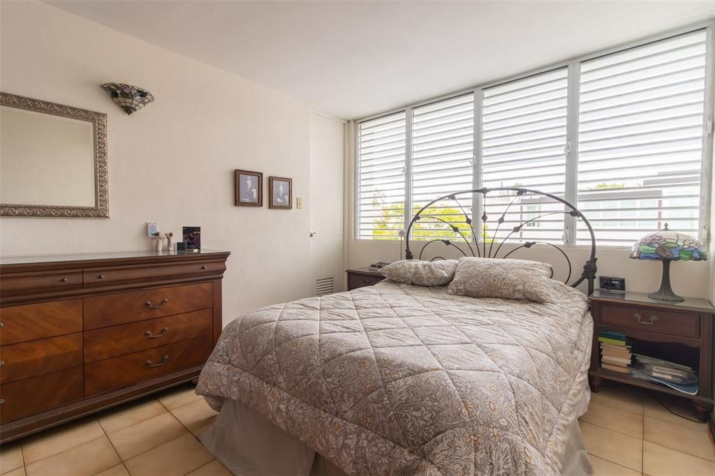 На продажу: $650,000 (4 спален, 2 ванн, 1490 Квадратных фут)