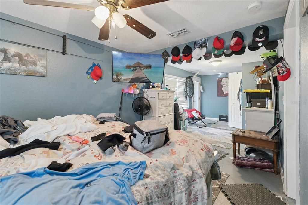 待售: $242,500 (3 贝兹, 1 浴室, 1784 平方英尺)