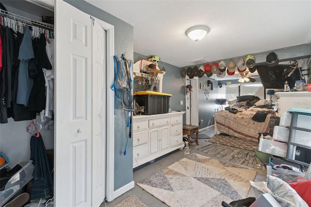 待售: $242,500 (3 贝兹, 1 浴室, 1784 平方英尺)