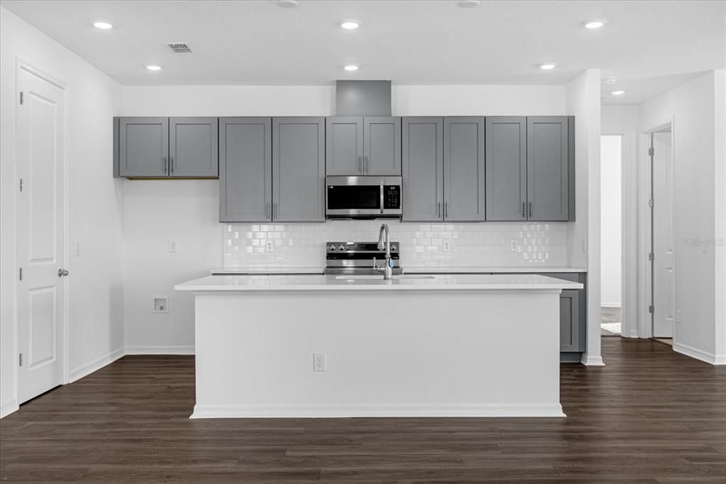 For Sale: $500,000 (4 beds, 3 baths, 2226 Square Feet)