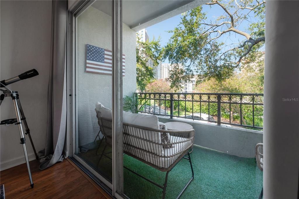 For Rent: $3,950 (1 beds, 1 baths, 1023 Square Feet)