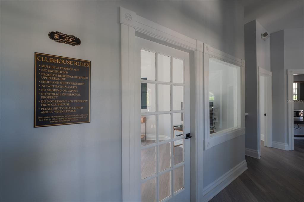 For Rent: $3,950 (1 beds, 1 baths, 1023 Square Feet)