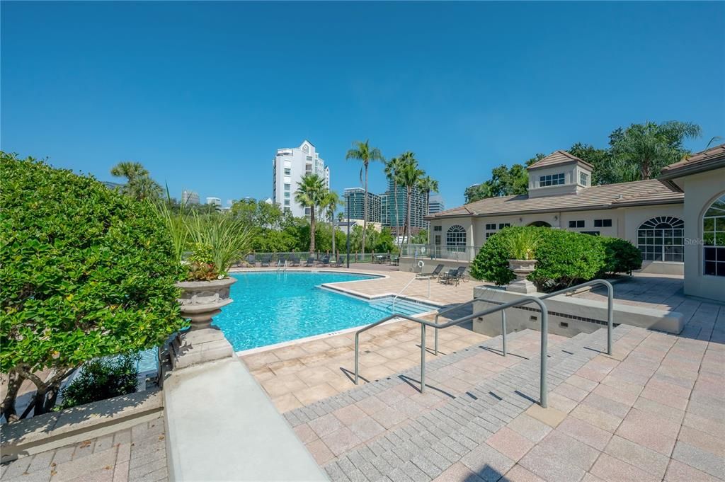 For Rent: $3,950 (1 beds, 1 baths, 1023 Square Feet)