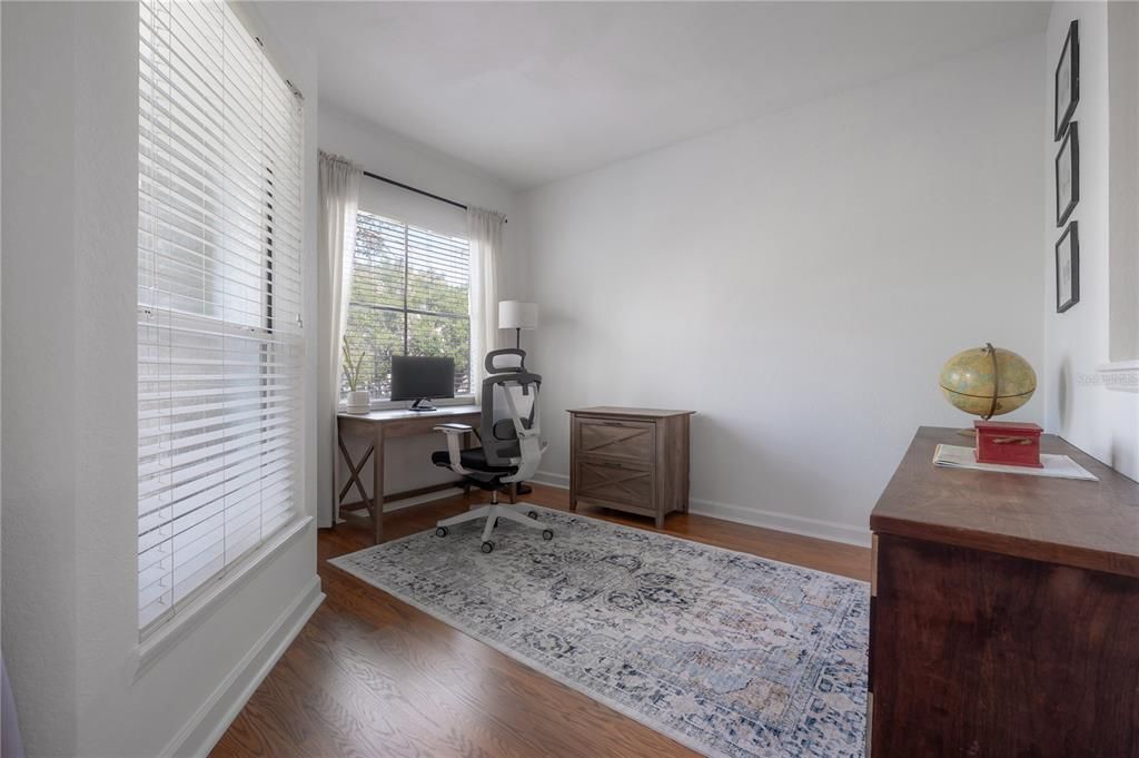 For Rent: $3,950 (1 beds, 1 baths, 1023 Square Feet)