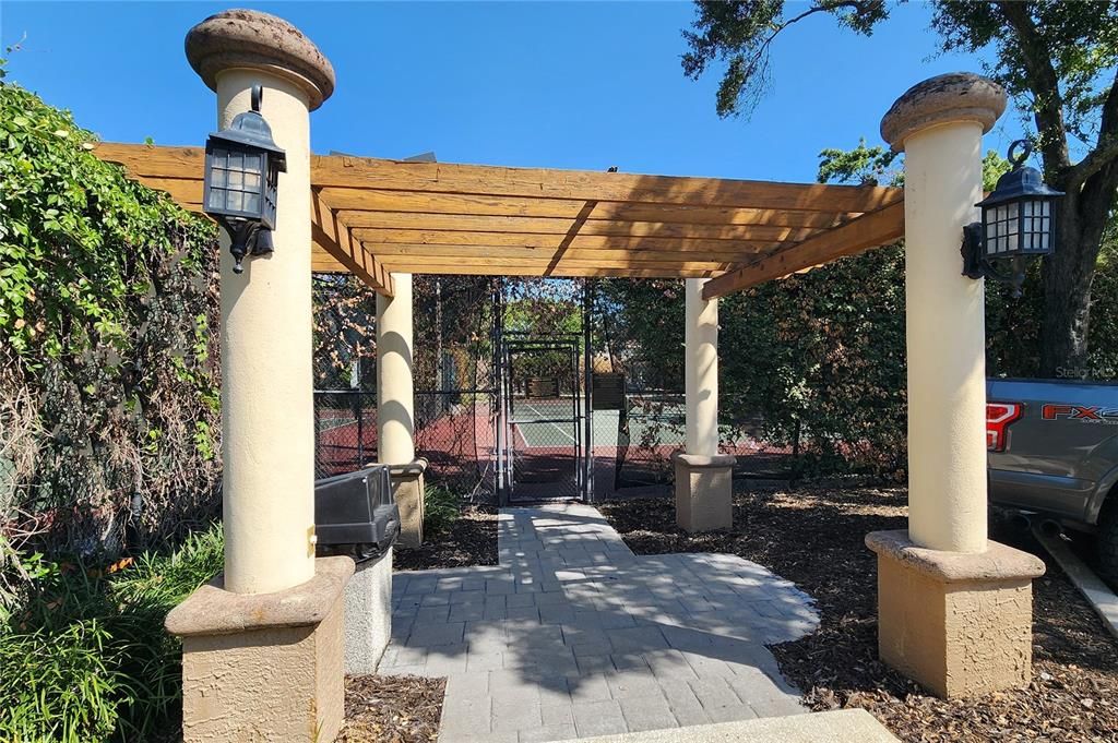 For Rent: $3,950 (1 beds, 1 baths, 1023 Square Feet)