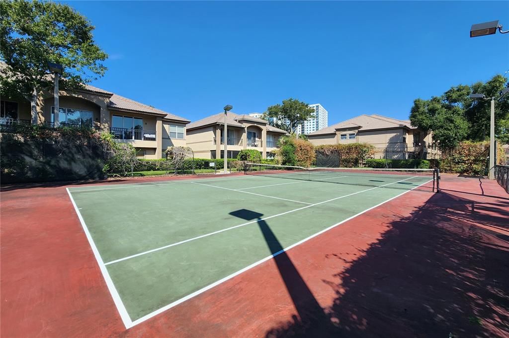 For Rent: $3,950 (1 beds, 1 baths, 1023 Square Feet)