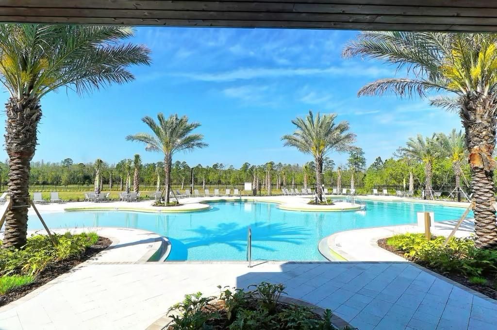 For Sale: $499,990 (4 beds, 3 baths, 2208 Square Feet)