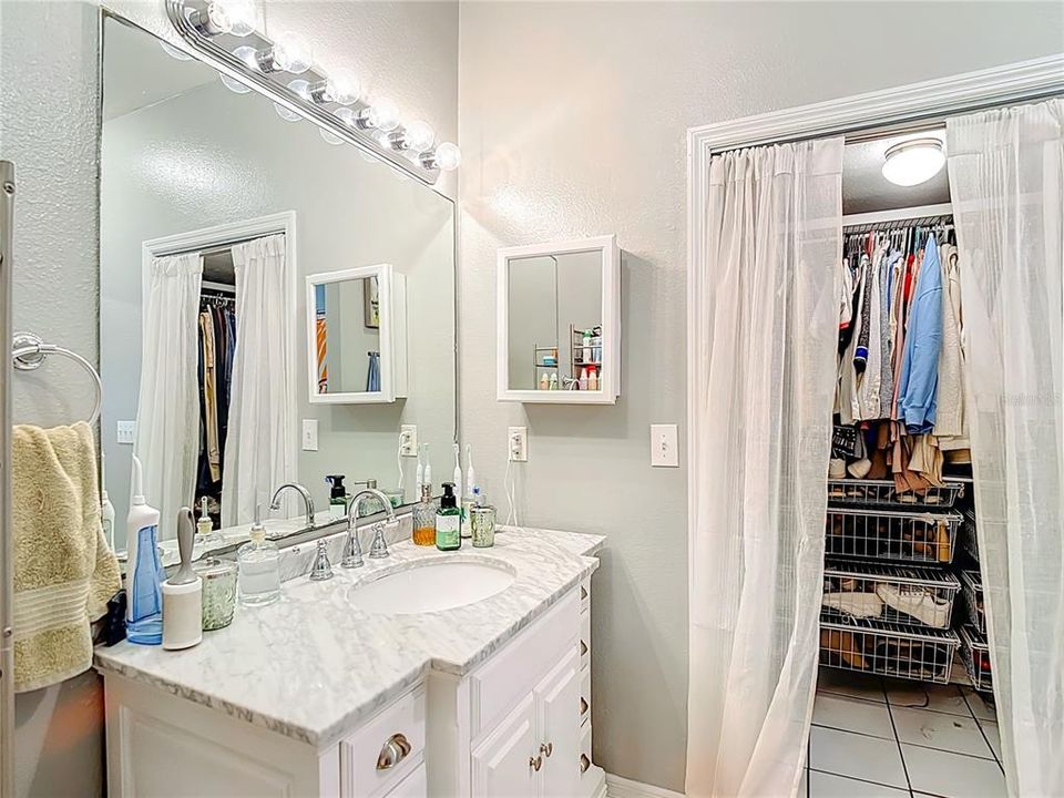 For Sale: $275,000 (3 beds, 2 baths, 1272 Square Feet)