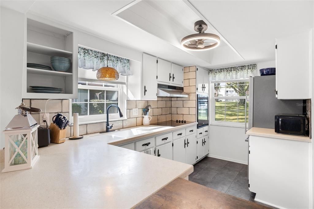 For Sale: $232,000 (2 beds, 2 baths, 1420 Square Feet)