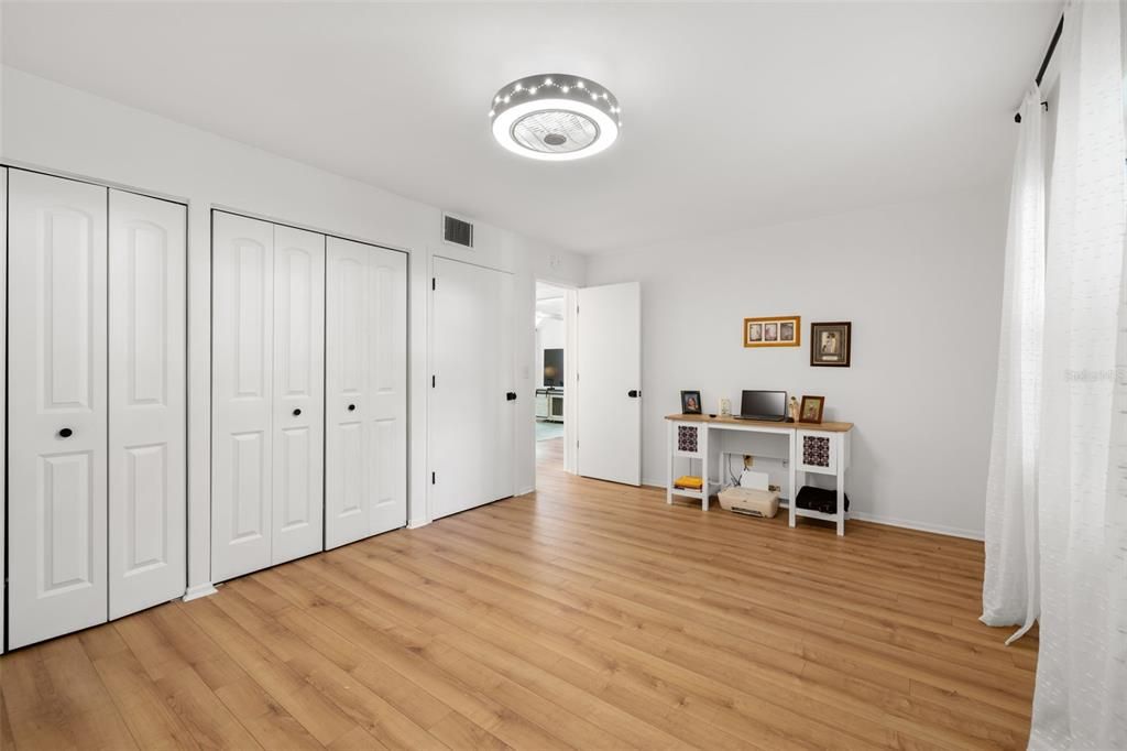 For Sale: $232,000 (2 beds, 2 baths, 1420 Square Feet)